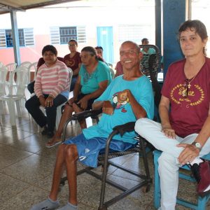 Prefeito e Primeira-dama prestigiam eleição da Nova Diretoria da APAE de Santa Vitória (26) Prefeito e Primeira-dama prestigiam eleição da Nova Diretoria da APAE de Santa Vitória (26)