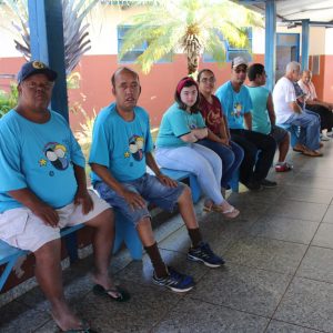 Prefeito e Primeira-dama prestigiam eleição da Nova Diretoria da APAE de Santa Vitória (28) Prefeito e Primeira-dama prestigiam eleição da Nova Diretoria da APAE de Santa Vitória (28)