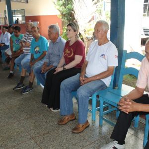 Prefeito e Primeira-dama prestigiam eleição da Nova Diretoria da APAE de Santa Vitória (4) Prefeito e Primeira-dama prestigiam eleição da Nova Diretoria da APAE de Santa Vitória (4)