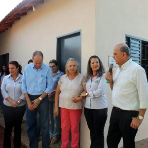 Projeto Social Prefeito, Vice-prefeito, Secretários e Vereadores entregam mais uma casa e garantem mais quatro casas ainda esse ano (12) Projeto Social Prefeito, Vice-prefeito, Secretários e Vereadores entregam mais uma casa e garantem mais quatro casas ainda esse ano (12)