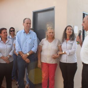 Projeto Social Prefeito, Vice-prefeito, Secretários e Vereadores entregam mais uma casa e garantem mais quatro casas ainda esse ano (21) Projeto Social Prefeito, Vice-prefeito, Secretários e Vereadores entregam mais uma casa e garantem mais quatro casas ainda esse ano (21)