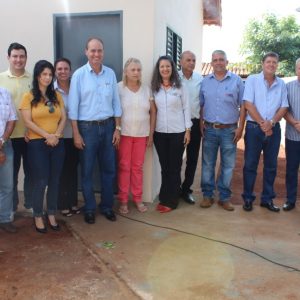 Projeto Social Prefeito, Vice-prefeito, Secretários e Vereadores entregam mais uma casa e garantem mais quatro casas ainda esse ano (31) Projeto Social Prefeito, Vice-prefeito, Secretários e Vereadores entregam mais uma casa e garantem mais quatro casas ainda esse ano (31)