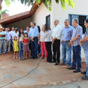 Projeto Social Prefeito, Vice-prefeito, Secretários e Vereadores entregam mais uma casa e garantem mais quatro casas ainda esse ano (33) Projeto Social Prefeito, Vice-prefeito, Secretários e Vereadores entregam mais uma casa e garantem mais quatro casas ainda esse ano (33)