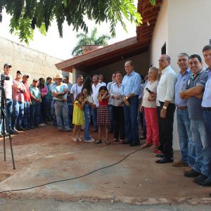 Projeto Social Prefeito, Vice-prefeito, Secretários e Vereadores entregam mais uma casa e garantem mais quatro casas ainda esse ano (4) Projeto Social Prefeito, Vice-prefeito, Secretários e Vereadores entregam mais uma casa e garantem mais quatro casas ainda esse ano (4)