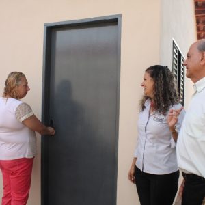 Projeto Social Prefeito, Vice-prefeito, Secretários e Vereadores entregam mais uma casa e garantem mais quatro casas ainda esse ano (6) Projeto Social Prefeito, Vice-prefeito, Secretários e Vereadores entregam mais uma casa e garantem mais quatro casas ainda esse ano (6)