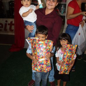 3ª Edição do Natal em Família encanta as crianças com a chegada do Papai Noel (4) 3ª Edição do Natal em Família encanta as crianças com a chegada do Papai Noel (4)