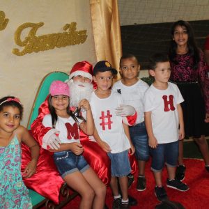3ª Edição do Natal em Família encanta as crianças com a chegada do Papai Noel (45) 3ª Edição do Natal em Família encanta as crianças com a chegada do Papai Noel (45)