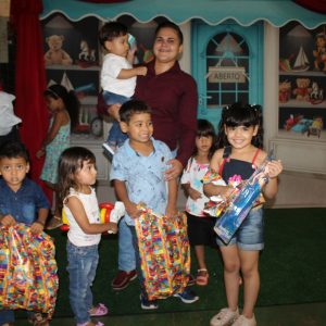 3ª Edição do Natal em Família encanta as crianças com a chegada do Papai Noel (5) 3ª Edição do Natal em Família encanta as crianças com a chegada do Papai Noel (5)