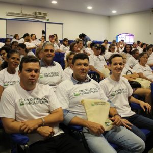 Palestras sobre Sucessão Familiar no Campo e Saúde da Mulher marcam Encontro da Mulher Rural em Santa Vitória (24) Palestras sobre Sucessão Familiar no Campo e Saúde da Mulher marcam Encontro da Mulher Rural em Santa Vitória (24)