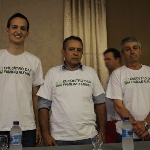 Palestras sobre Sucessão Familiar no Campo e Saúde da Mulher marcam Encontro da Mulher Rural em Santa Vitória (62) Palestras sobre Sucessão Familiar no Campo e Saúde da Mulher marcam Encontro da Mulher Rural em Santa Vitória (62)