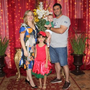 Prefeito e Primeira-Dama prestigiam evento musical da Escola de Música Musicando (13)