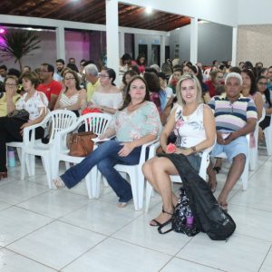 Prefeito e Primeira-Dama prestigiam evento musical da Escola de Música Musicando (30)