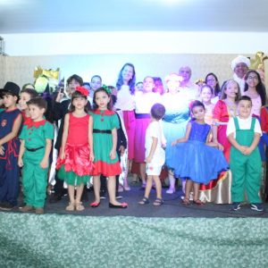 Prefeito e Primeira-Dama prestigiam evento musical da Escola de Música Musicando (4)