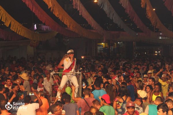 Com Grupo SPACE BAND, Premiação dos Blocos e homenagem aos parceiros acontece o encerramento do Carnaval Santa Vitória 2020 (1)