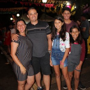 Com Grupo SPACE BAND, Premiação dos Blocos e homenagem aos parceiros acontece o encerramento do Carnaval Santa Vitória 2020 (15) Com Grupo SPACE BAND, Premiação dos Blocos e homenagem aos parceiros acontece o encerramento do Carnaval Santa Vitória 2020 (15)