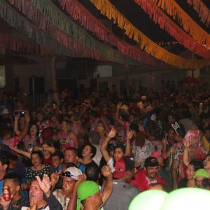 Com Grupo SPACE BAND, Premiação dos Blocos e homenagem aos parceiros acontece o encerramento do Carnaval Santa Vitória 2020 (34) Com Grupo SPACE BAND, Premiação dos Blocos e homenagem aos parceiros acontece o encerramento do Carnaval Santa Vitória 2020 (34)