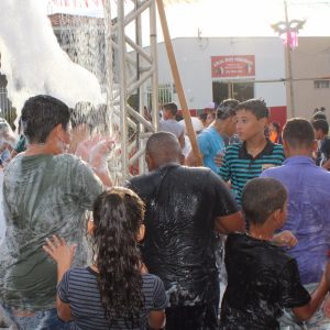 Prefeitura de Santa Vitória realiza Matinê de Carnaval para a criançada na tarde de segunda-feira (47) Prefeitura de Santa Vitória realiza Matinê de Carnaval para a criançada na tarde de segunda-feira (47)