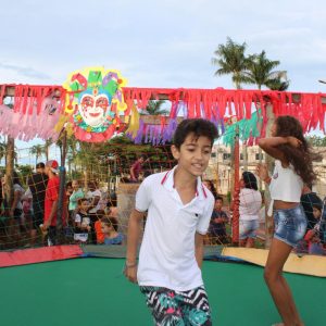 Prefeitura de Santa Vitória realiza Matinê de Carnaval para a criançada na tarde de segunda-feira (49) Prefeitura de Santa Vitória realiza Matinê de Carnaval para a criançada na tarde de segunda-feira (49)