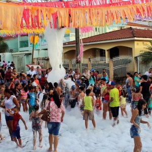 Prefeitura de Santa Vitória realiza Matinê de Carnaval para a criançada na tarde de segunda-feira (52) Prefeitura de Santa Vitória realiza Matinê de Carnaval para a criançada na tarde de segunda-feira (52)