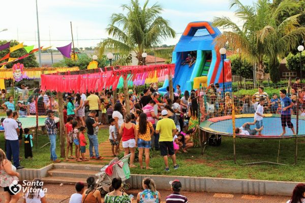 Prefeitura de Santa Vitória realiza Matinê de Carnaval para a criançada na tarde de segunda-feira (53)