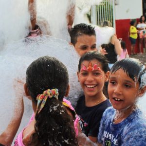 Prefeitura de Santa Vitória realiza Matinê de Carnaval para a criançada na tarde de segunda-feira (59) Prefeitura de Santa Vitória realiza Matinê de Carnaval para a criançada na tarde de segunda-feira (59)