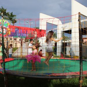 Prefeitura de Santa Vitória realiza Matinê de Carnaval para a criançada na tarde de segunda-feira (6) Prefeitura de Santa Vitória realiza Matinê de Carnaval para a criançada na tarde de segunda-feira (6)