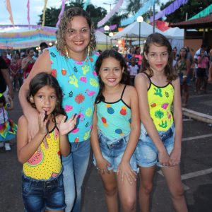 Prefeitura de Santa Vitória realiza Matinê de Carnaval para a criançada na tarde de segunda-feira (88) Prefeitura de Santa Vitória realiza Matinê de Carnaval para a criançada na tarde de segunda-feira (88)