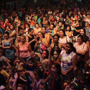 Prefeitura de Santa Vitória realiza Matinê de Carnaval para a criançada na tarde de segunda-feira (90) Prefeitura de Santa Vitória realiza Matinê de Carnaval para a criançada na tarde de segunda-feira (90)