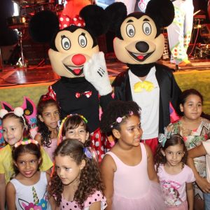 Prefeitura de Santa Vitória realiza Matinê de Carnaval para a criançada na tarde de segunda-feira (92) Prefeitura de Santa Vitória realiza Matinê de Carnaval para a criançada na tarde de segunda-feira (92)