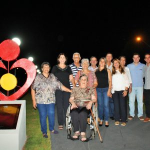 Com homenagens, Administração inaugura praça e estacionamento “Orlando Franzão” (9) Com homenagens, Administração inaugura praça e estacionamento “Orlando Franzão” (9)
