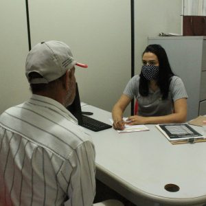 Secretaria de Desenvolvimento Social mantém serviços essenciais no atendimento de assistência social e inicia confecção de máscaras (5) Secretaria de Desenvolvimento Social mantém serviços essenciais no atendimento de assistência social e inicia confecção de máscaras (5)