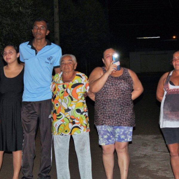 Centro Municipal de Cultura e Arte faz homenagem ao Dia das Mães pelas ruas de Santa Vitória (2) Centro Municipal de Cultura e Arte faz homenagem ao Dia das Mães pelas ruas de Santa Vitória (2)