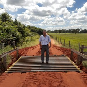Prefeitura instala novos mata-burros em estradas rurais de Santa Vitória 4 Prefeitura instala novos mata-burros em estradas rurais de Santa Vitória 4