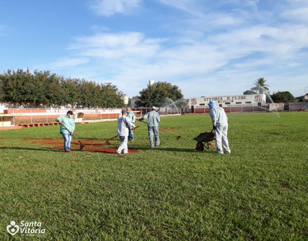 Novo gramado do Estádio José Flauzino Franco está quase pronto