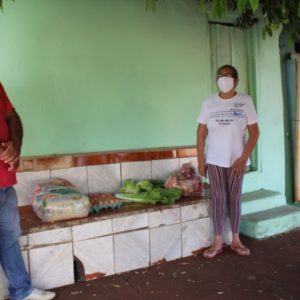 Prefeitura distribui kits de alimentos adquiridos através de recurso da União---