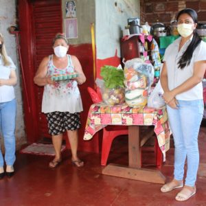 Prefeitura distribui kits de alimentos adquiridos através de recurso da União-----
