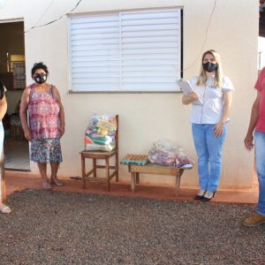 Prefeitura distribui kits de alimentos adquiridos através de recurso da União------