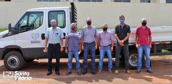 Prefeitura-adquire-caminhao-para-transporte-de-trabalhadores-da-Secretaria-de-Transportes-e-Servicos-Rurais-1